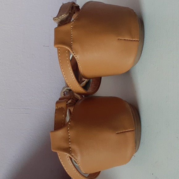 Summer Sandals - Picture 3 of 5